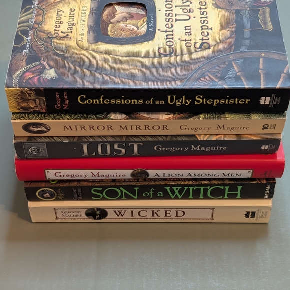 Gregory Maguire Book Collection - Picture 2 of 3